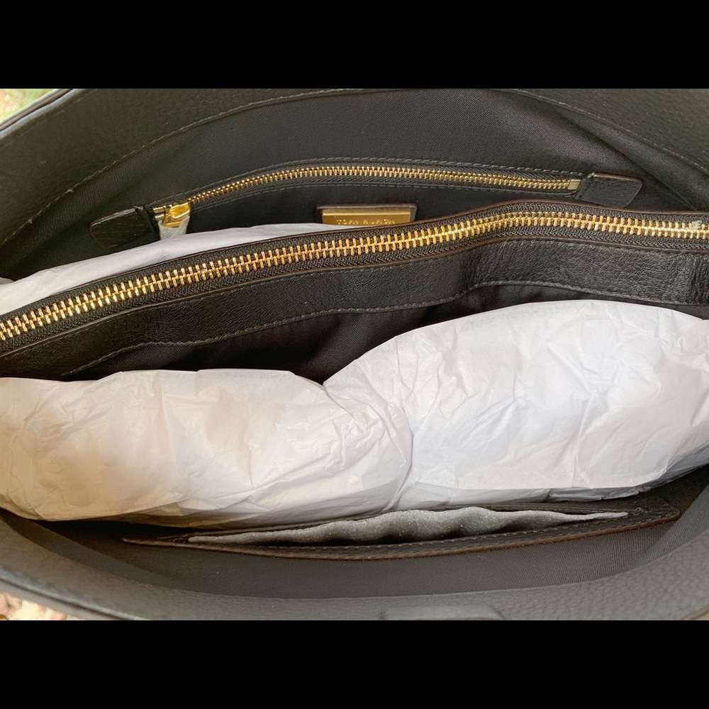 NWT Tory Burch McGraw slouch chain  tote - Picture 6 of 6